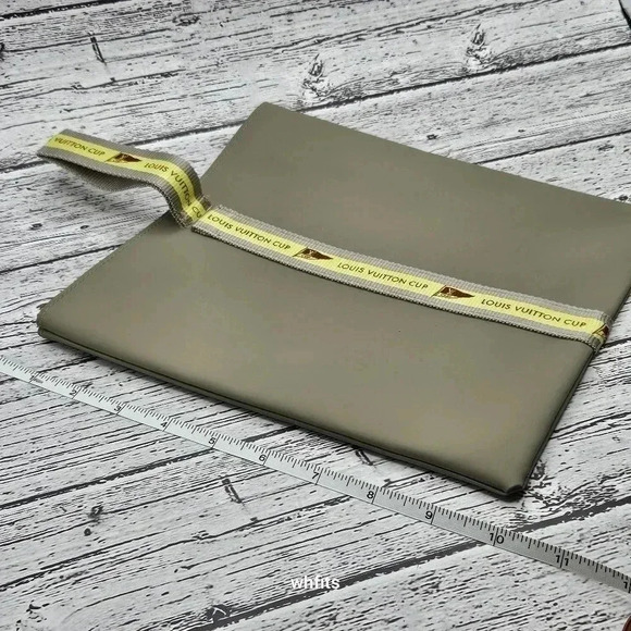 Louis Vuitton Cup Vinyl iPad case - Picture 1 of 3